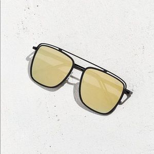 Make an offer • Quay Australia Mr Black